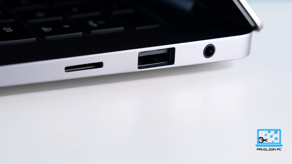 Ports of Samsung Galaxy Book5 Pro